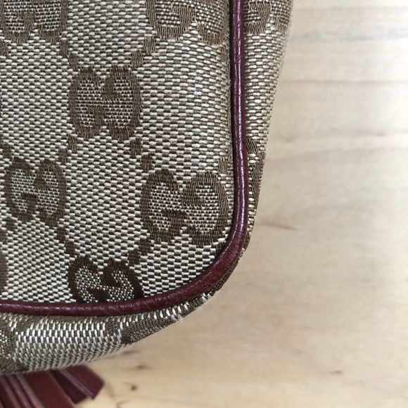 Gucci 🤎 Marrakech burgundy red leather & canvas shoulder bag w/ tassel - Picture 6 of 8